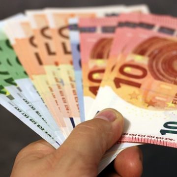 CREEX critica que las empresas ‘paguen el pato’ de la incertidumbre política nacional y pide a la Junta que se cumpla con el plazo del pago a proveedores