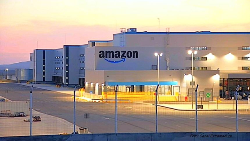 Javier Peinado analiza en un minuto el retraso en la apertura de Amazon en Badajoz (audio)